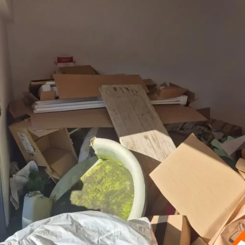 Nettoyage et débarras d'une cave encombrée dans le secteur de Megève.
